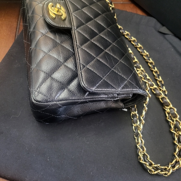Chanel Black medium double flap - Picture 10 of 15